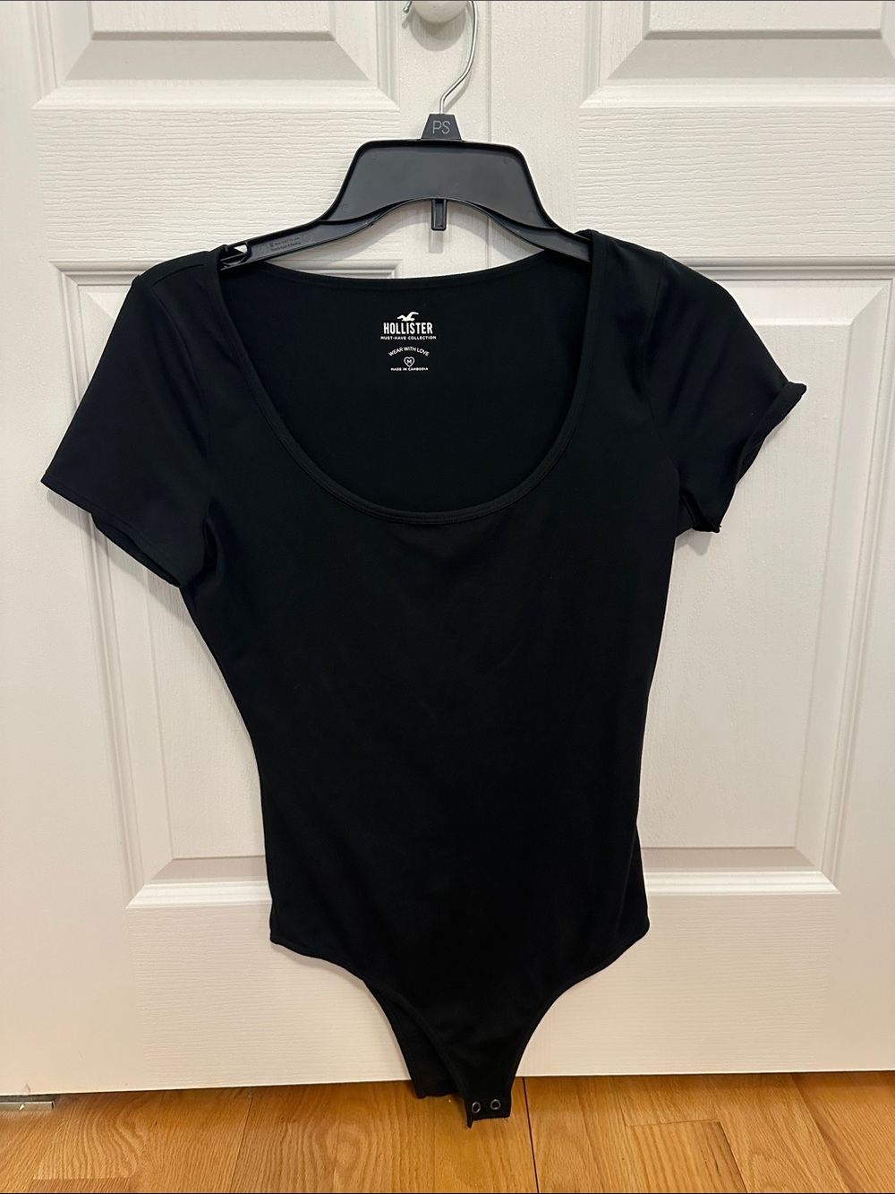 Hollister Black Scoop Neck Short Sleeve Bodysuit